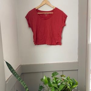 Toad and Co cropped tee